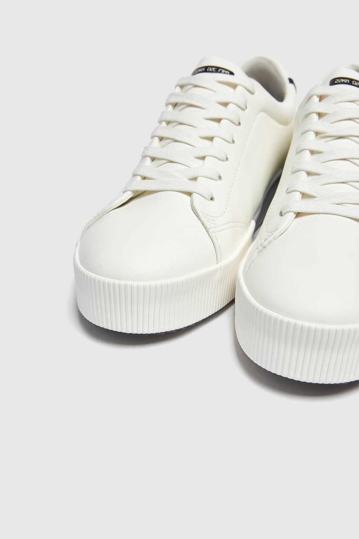 Boy Uzatan Gizli Topuklu Kalın Tabanlı Beyaz Spor Ayakkabı MYY368