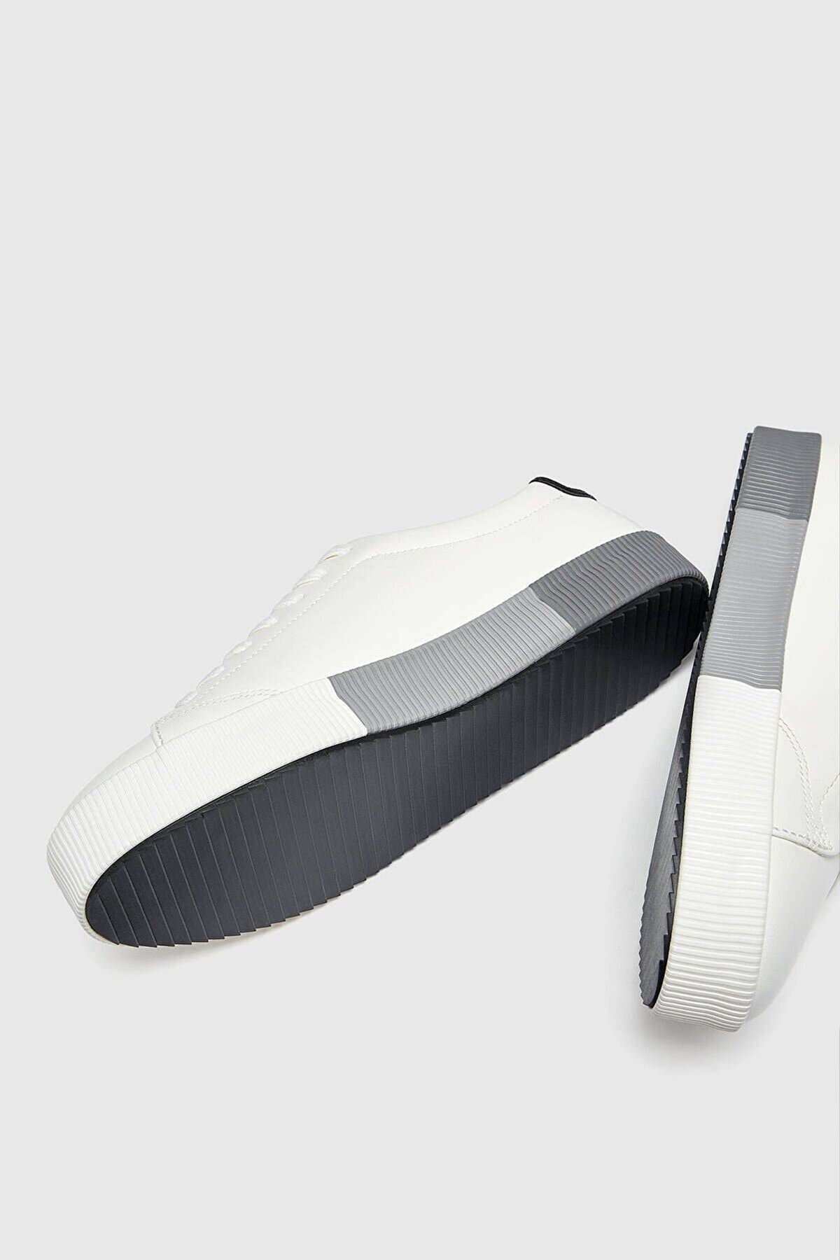 Boy Uzatan Gizli Topuklu Kalın Tabanlı Beyaz Spor Ayakkabı MYY368