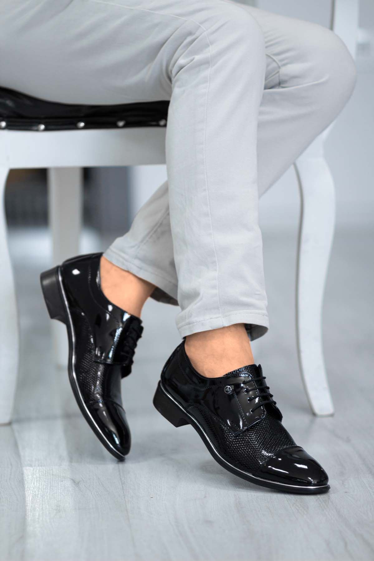 Gizli Topuklu Siyah Rugan Desenli Erkek Klasik Ayakkabı MYY146