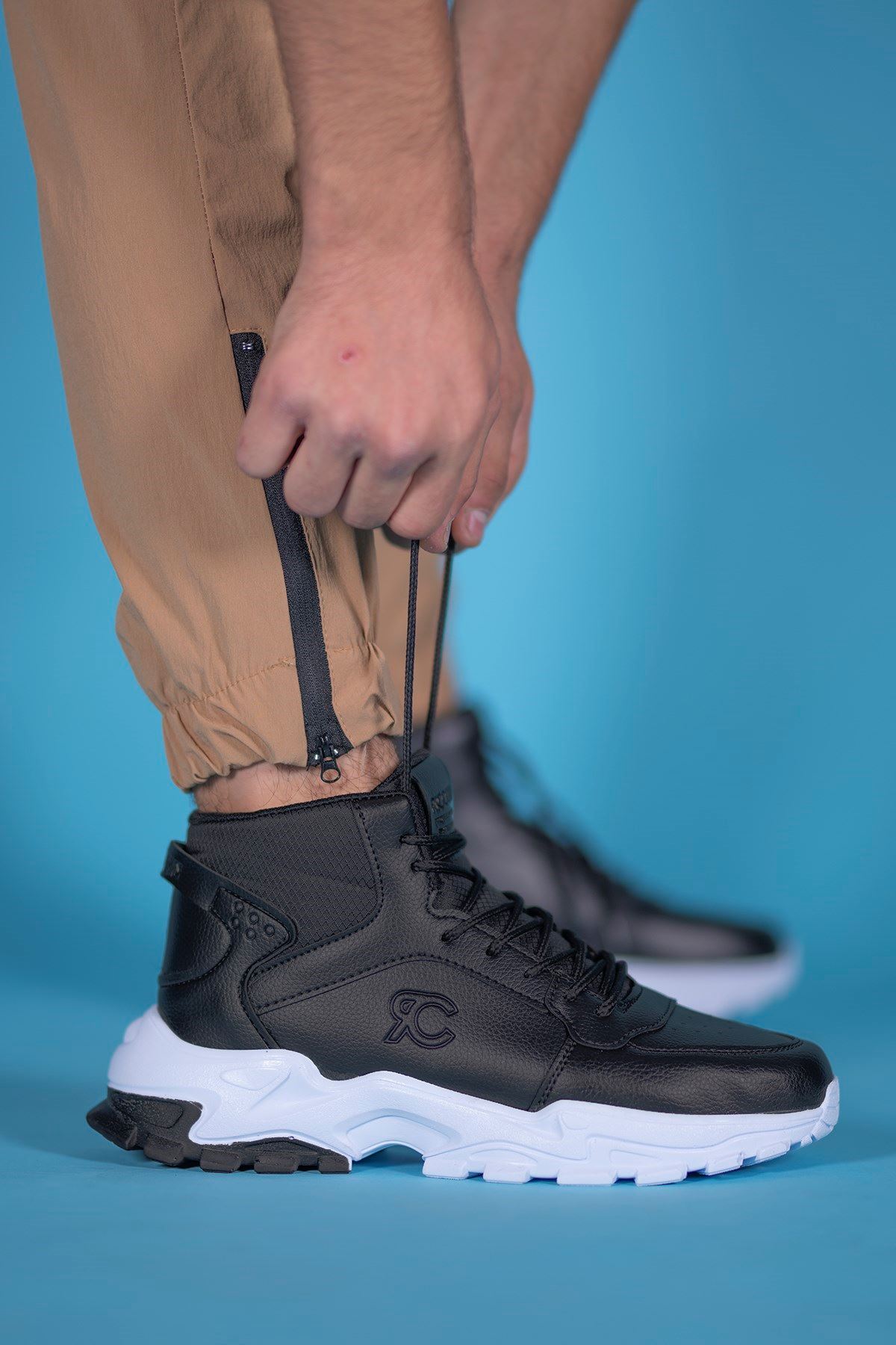 Boy Uzatan Ayakkabı Gizli Topuklu Siyah Beyaz Sneaker Bot MYY431